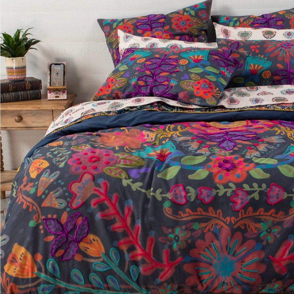 Natural Life Catalina Cotton Duvet 
Midnight Garden Full/Queen size never used
